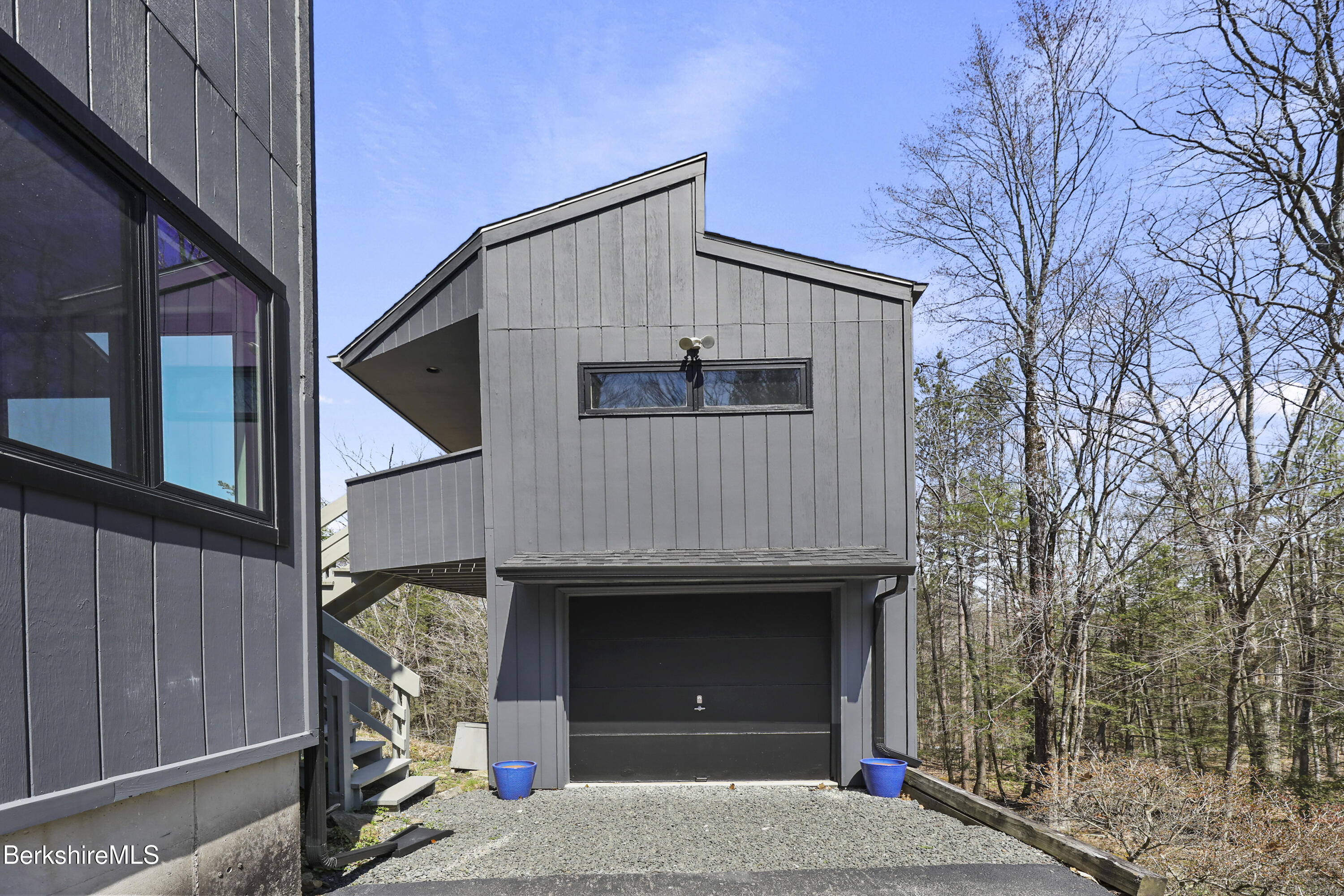 18 Glendale Road West Stockbridge, MA 01236 - Photo 38 of 49 275 Garage