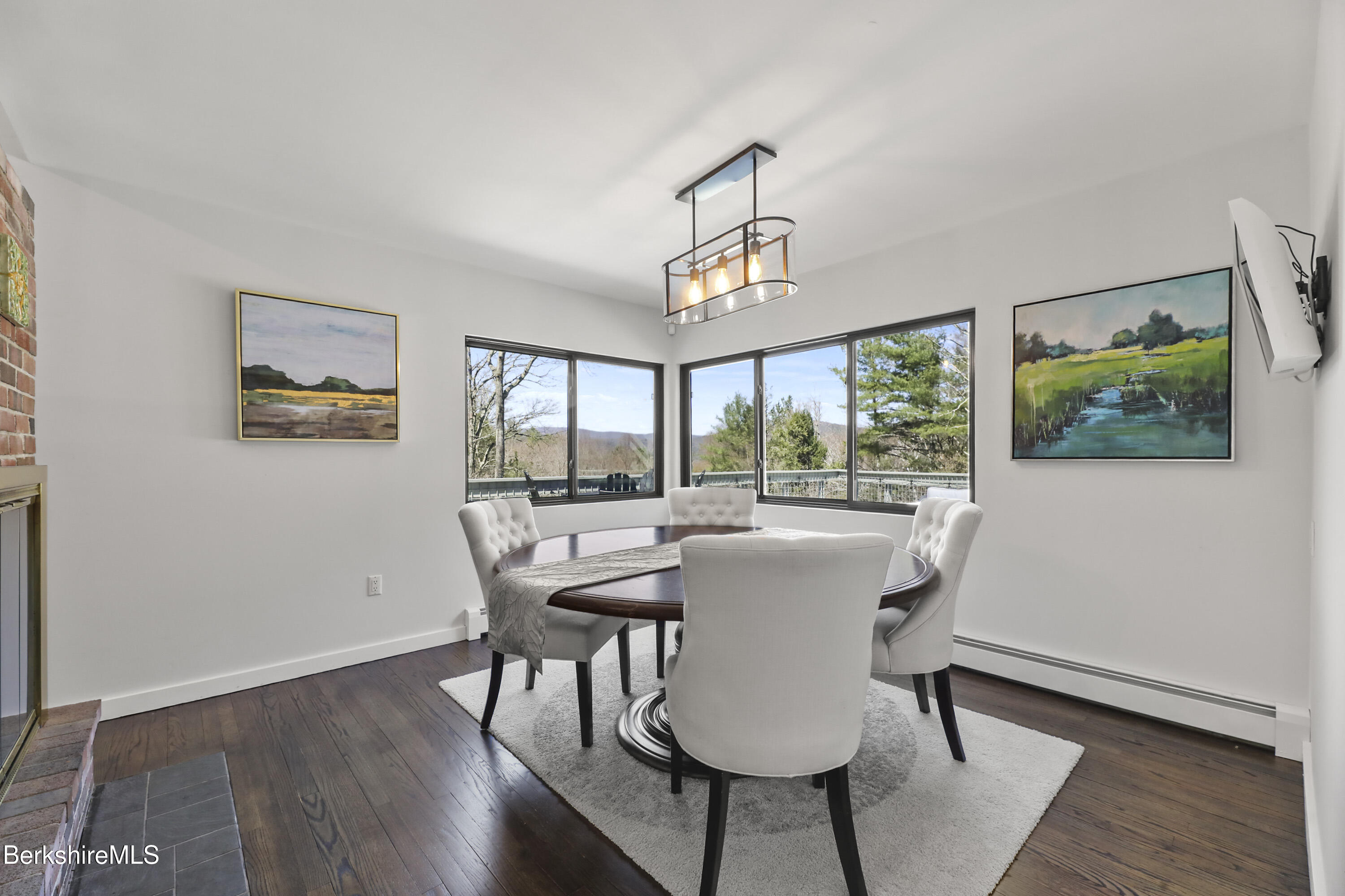 18 Glendale Road West Stockbridge, MA 01236 - Photo 10 of 49 65 Dining Room