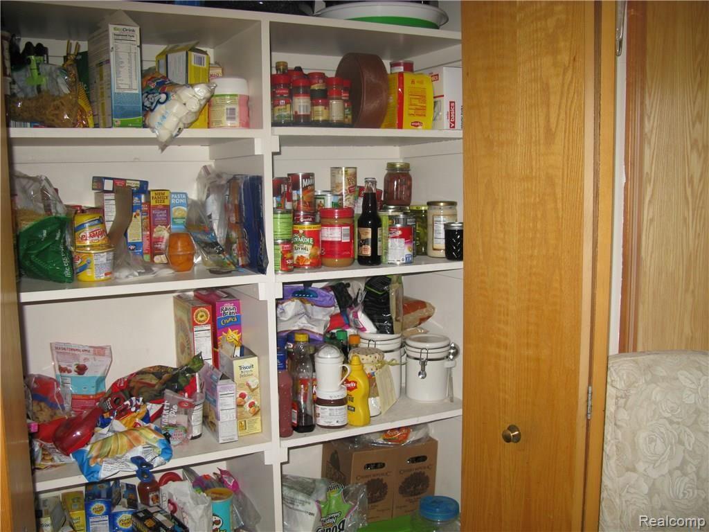 3491 Reid Road Swartz Creek, MI 48473 - Photo 18 of 42 Large pantry
