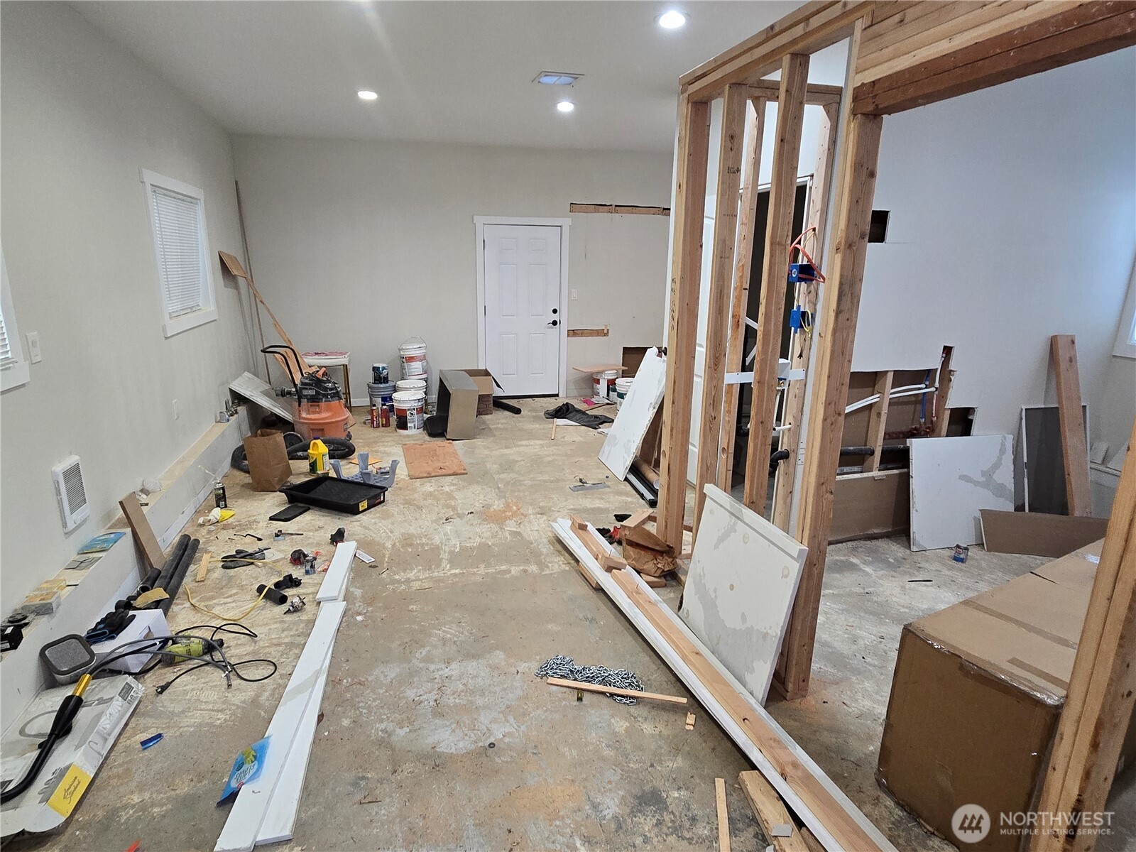 8405 24th Avenue Southwest Seattle, WA 98106 - Photo 14 of 14 a living room with furniture