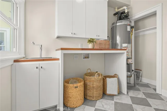 $1,290,000 | 324 South Kingsley Drive, Los Angeles, CA 90020