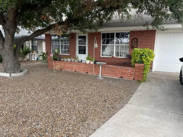 $1,295 | 1901 Jefferson Street, Mission, TX 78572