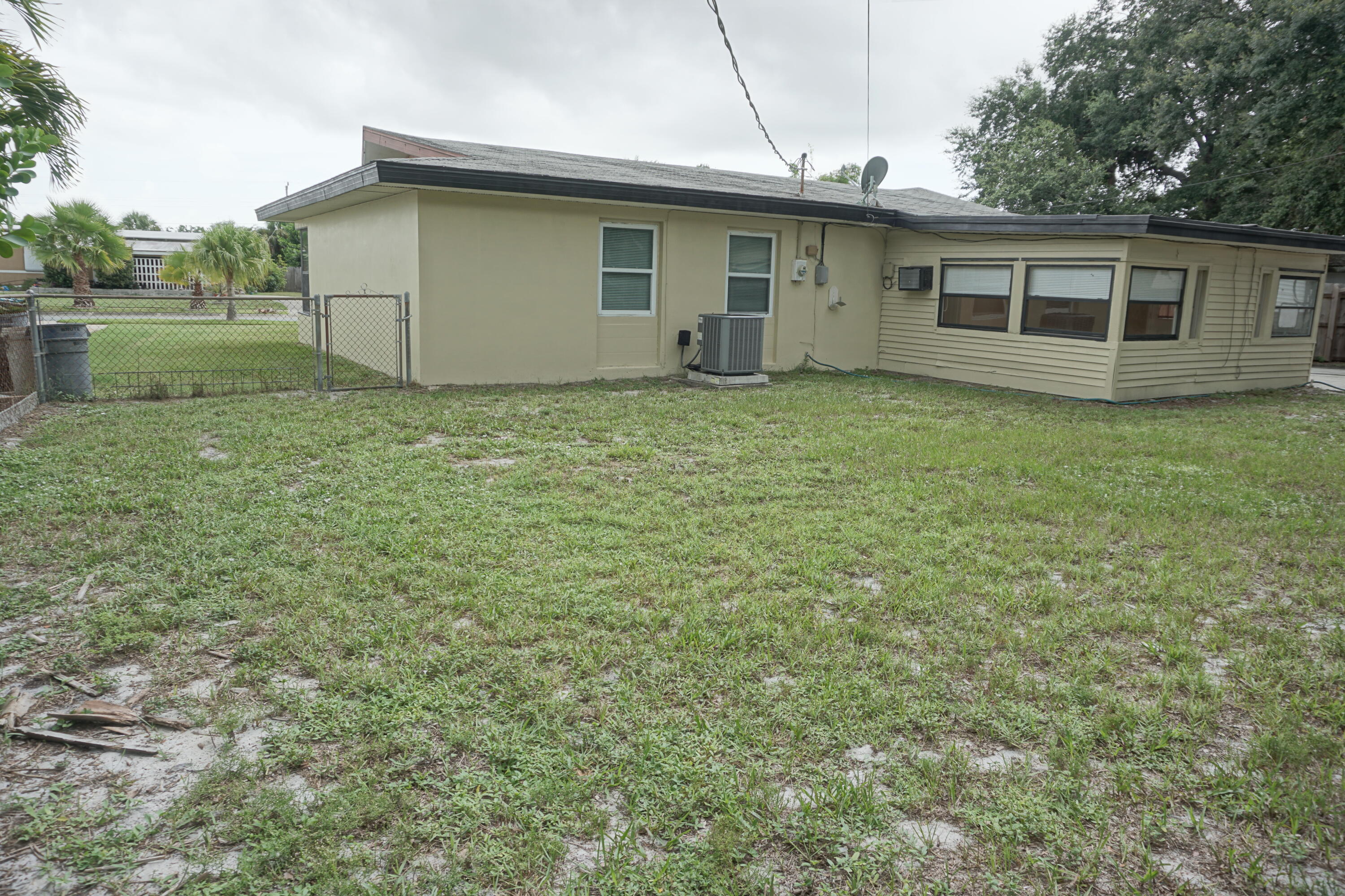 971 Fulton Lane Northeast Palm Bay, FL 32905 - Photo 25 of 42 DSC08309