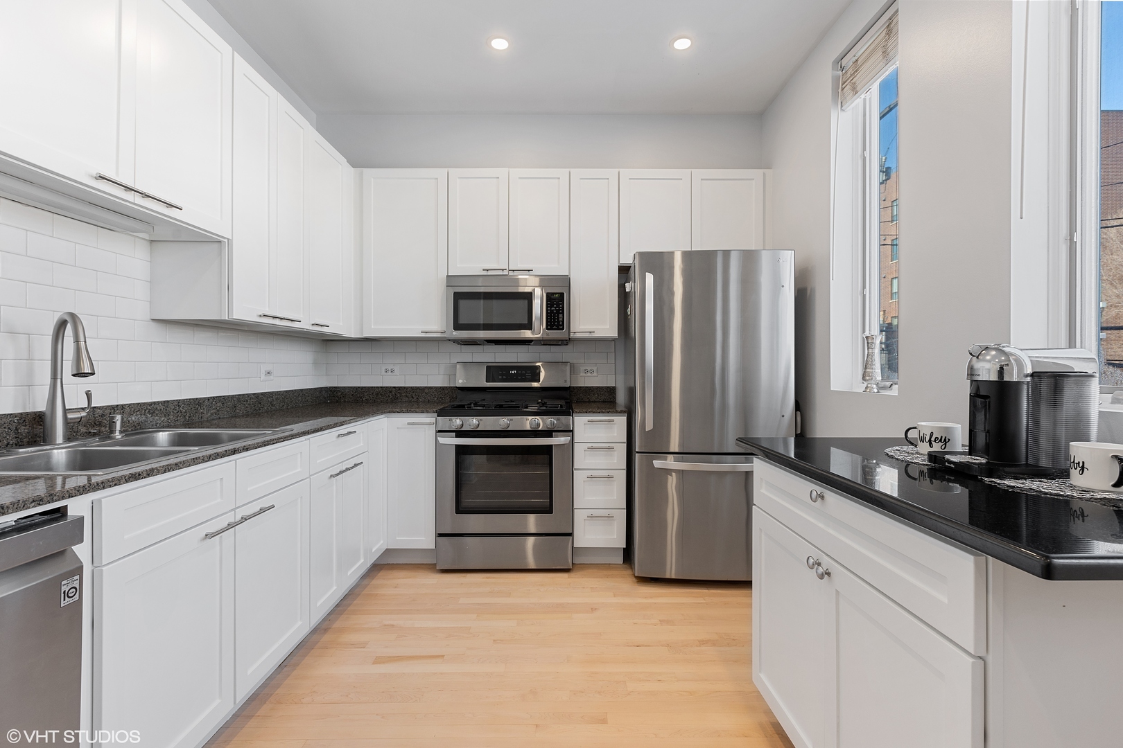 1240 West Cottage Place Chicago, IL 60607 - Photo 12 of 28