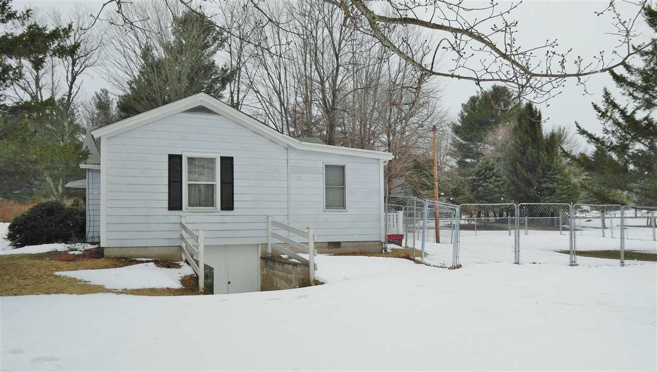53 Middle Road Brentwood, NH 03833 - Photo 4 of 40 Gallery Image 4