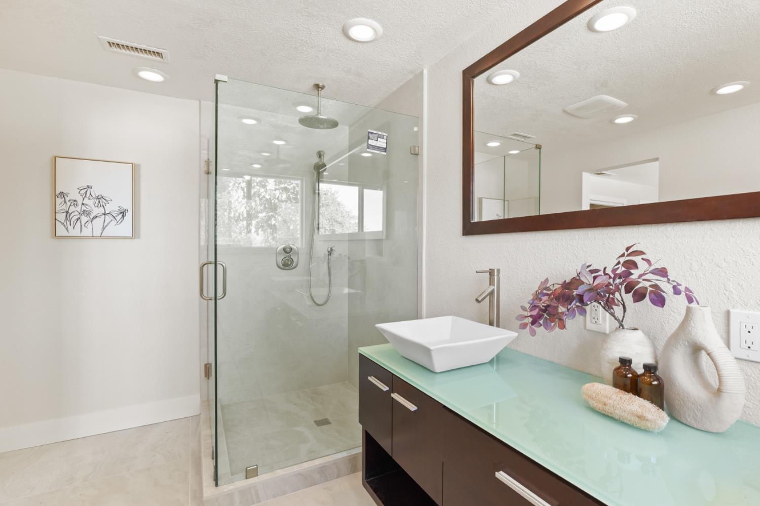 2495 Meadow Creek Road Lincoln, CA 95648 - Photo 47 of 94 a bathroom with a sink and a mirror