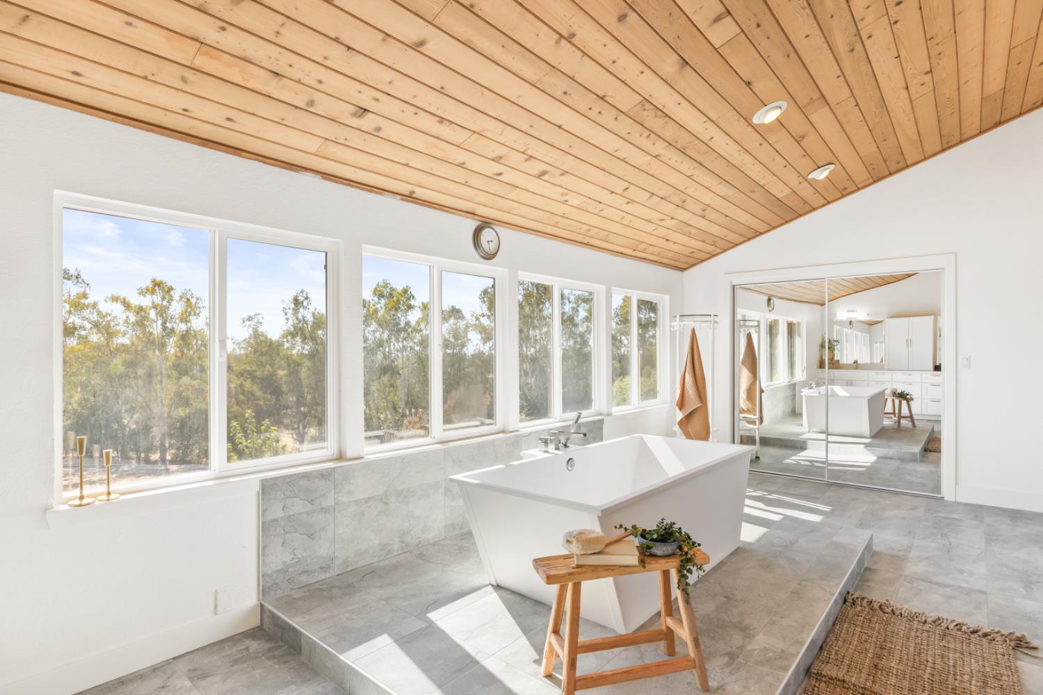 2495 Meadow Creek Road Lincoln, CA 95648 - Photo 57 of 94 a living room with furniture and a large window