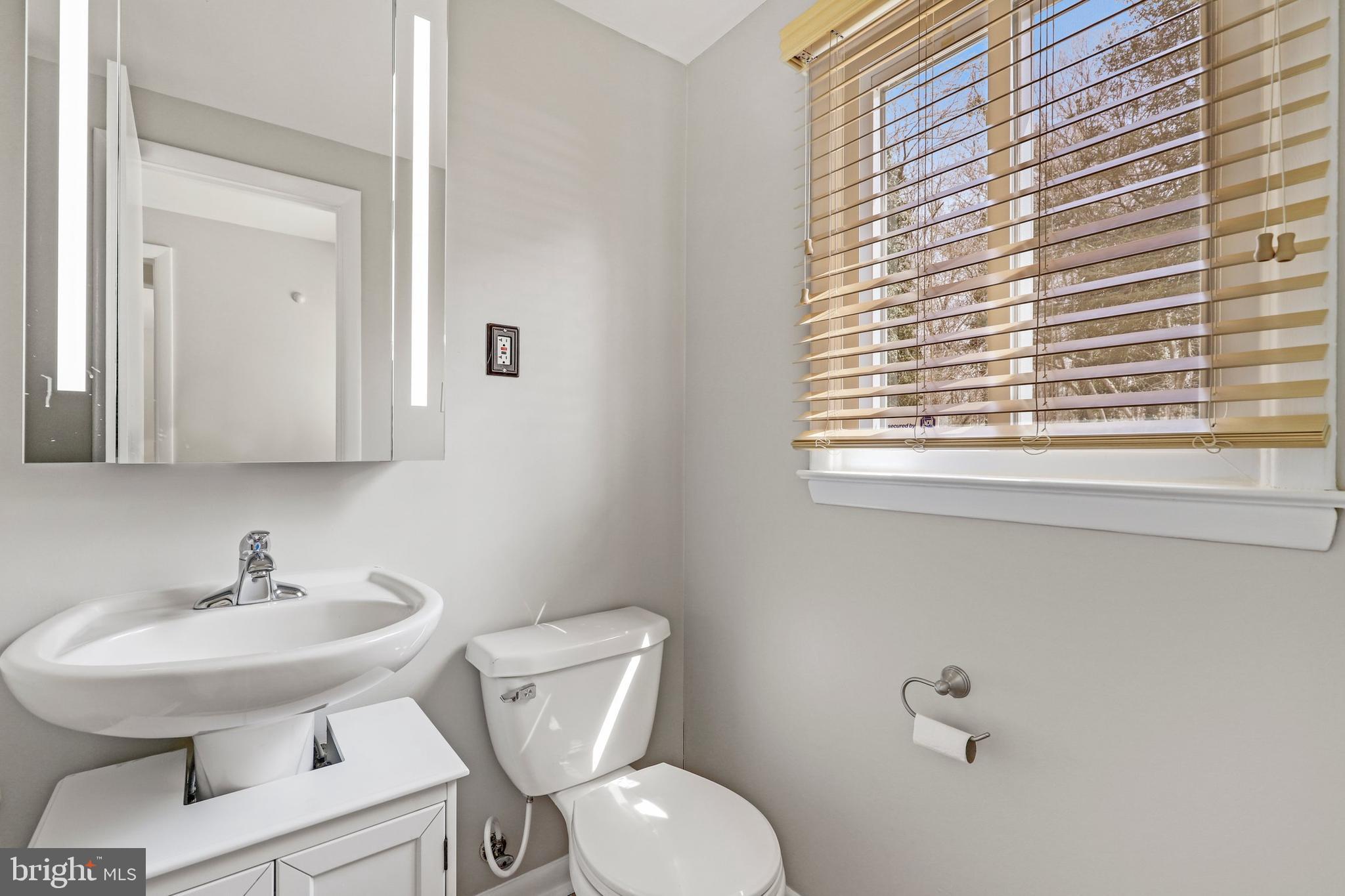 8905 Battery Road Alexandria, VA 22308 - Photo 16 of 43