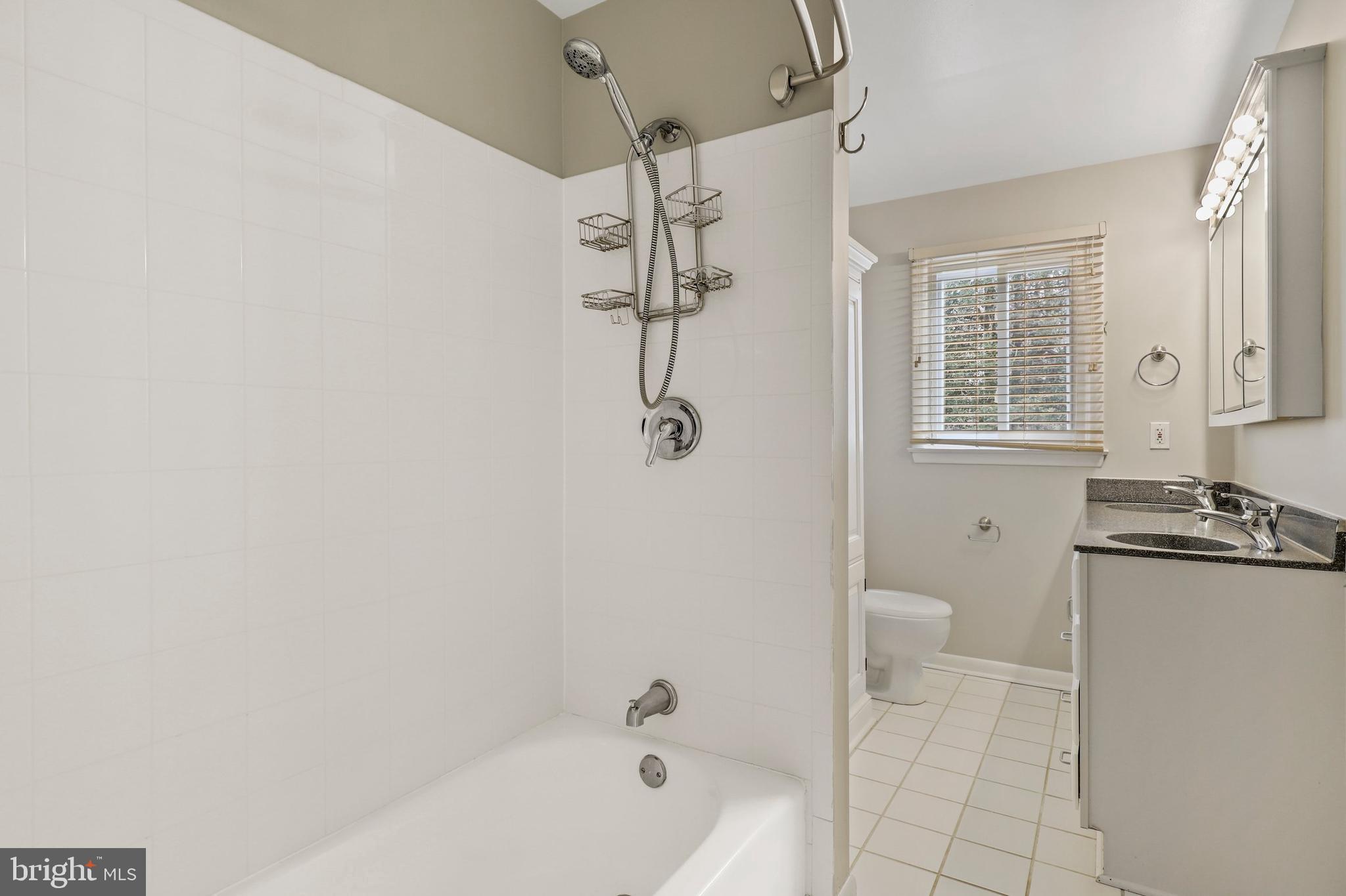 8905 Battery Road Alexandria, VA 22308 - Photo 33 of 43