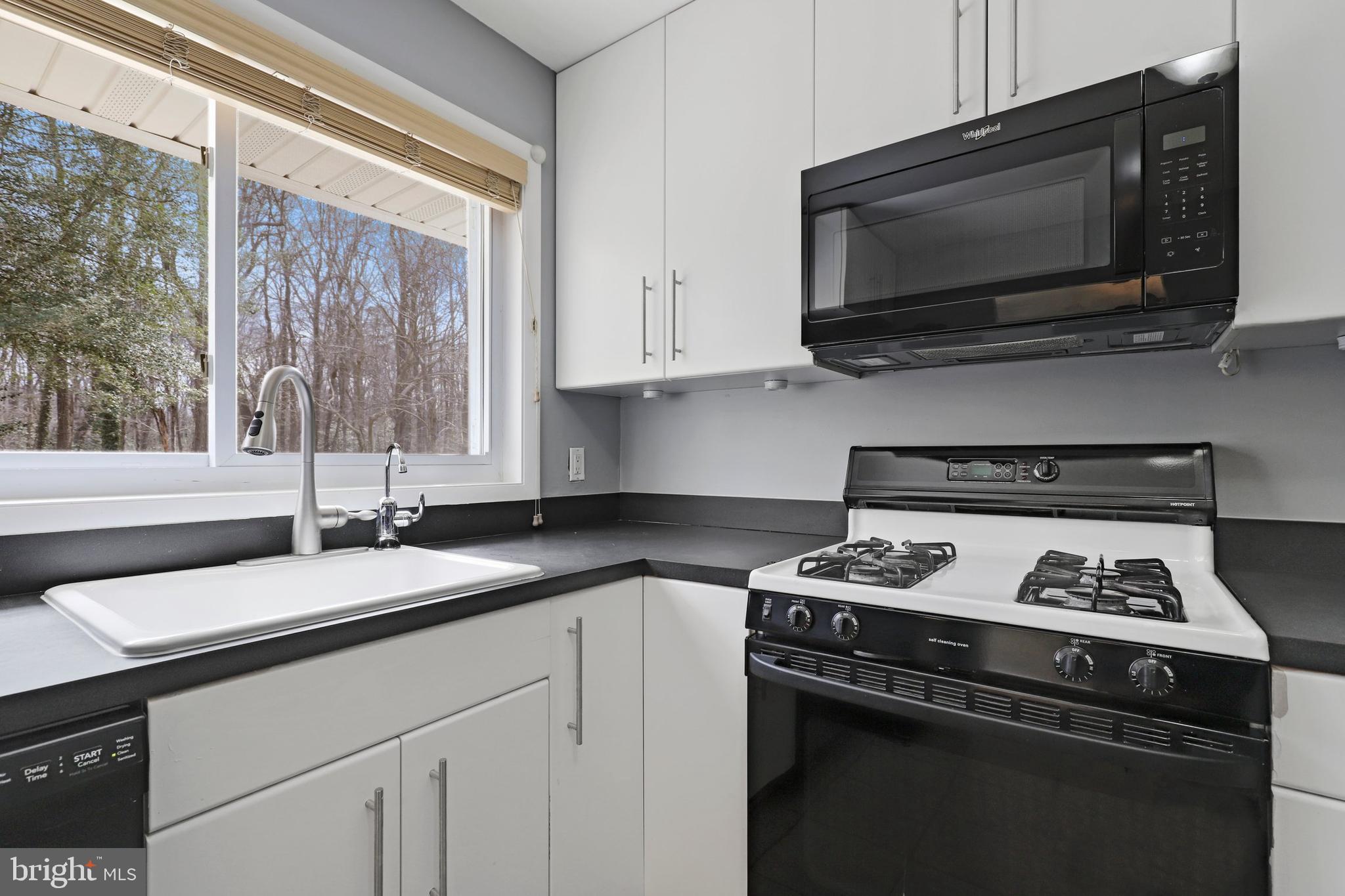 8905 Battery Road Alexandria, VA 22308 - Photo 7 of 43