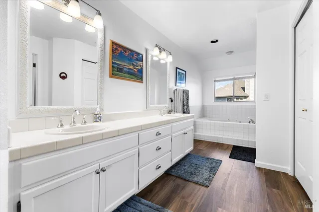 $940,000 | 1705 Walnut Creek Drive, Santa Rosa, CA 95403