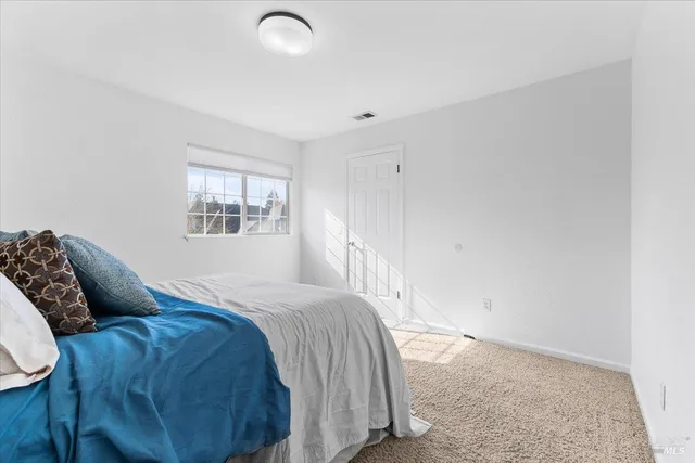 $940,000 | 1705 Walnut Creek Drive, Santa Rosa, CA 95403