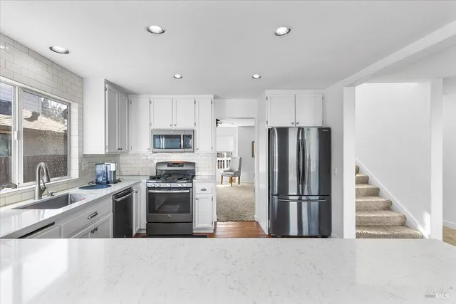 $940,000 | 1705 Walnut Creek Drive, Santa Rosa, CA 95403