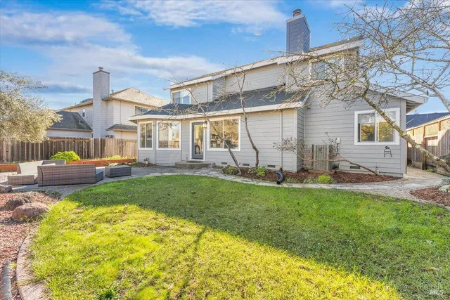 $940,000 | 1705 Walnut Creek Drive, Santa Rosa, CA 95403