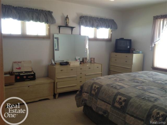 9423 North River Road Algonac, MI 48001 - Photo 10 of 18