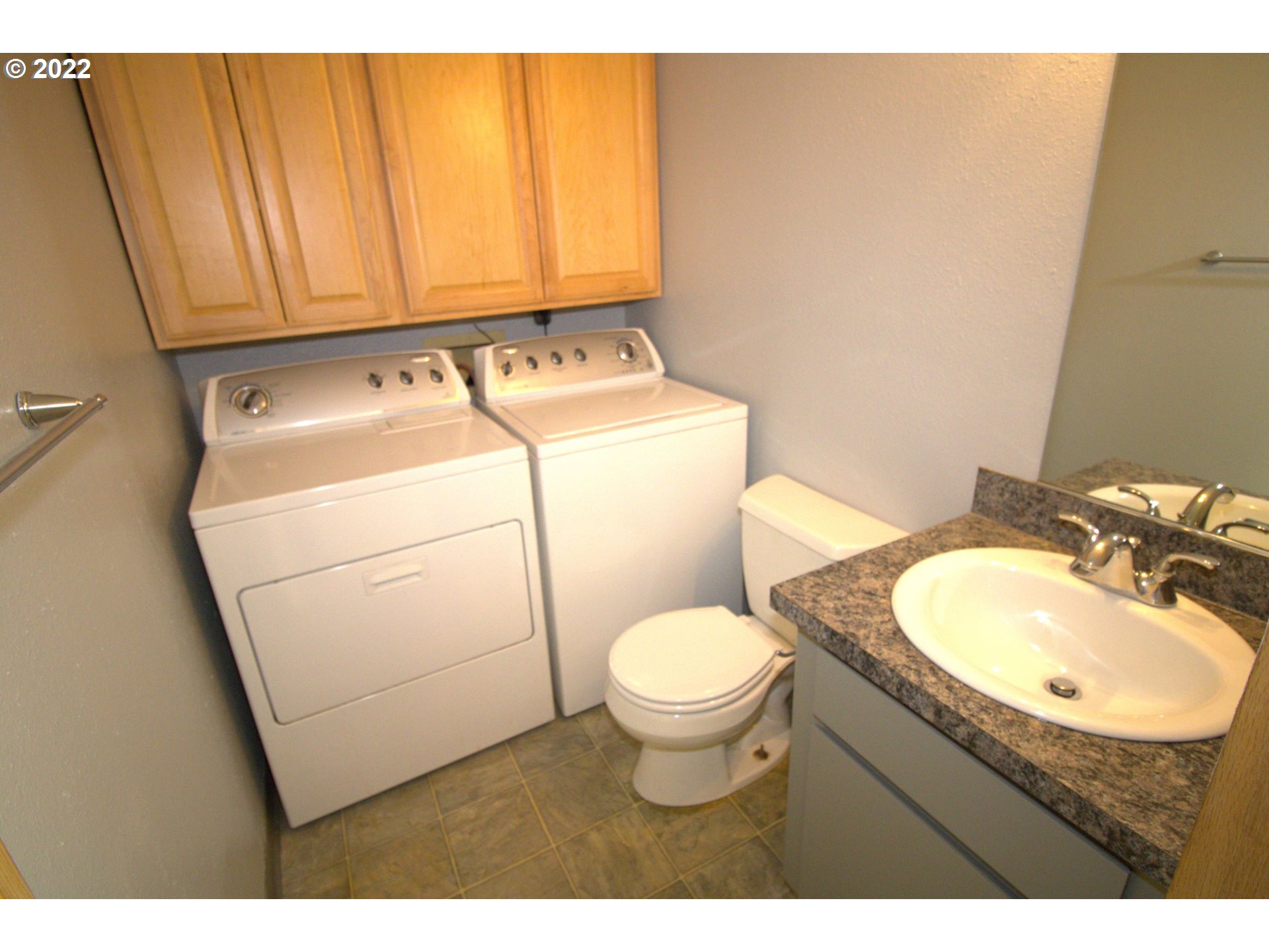 216 Southeast 34th Circle Troutdale, OR 97060 - Photo 11 of 24