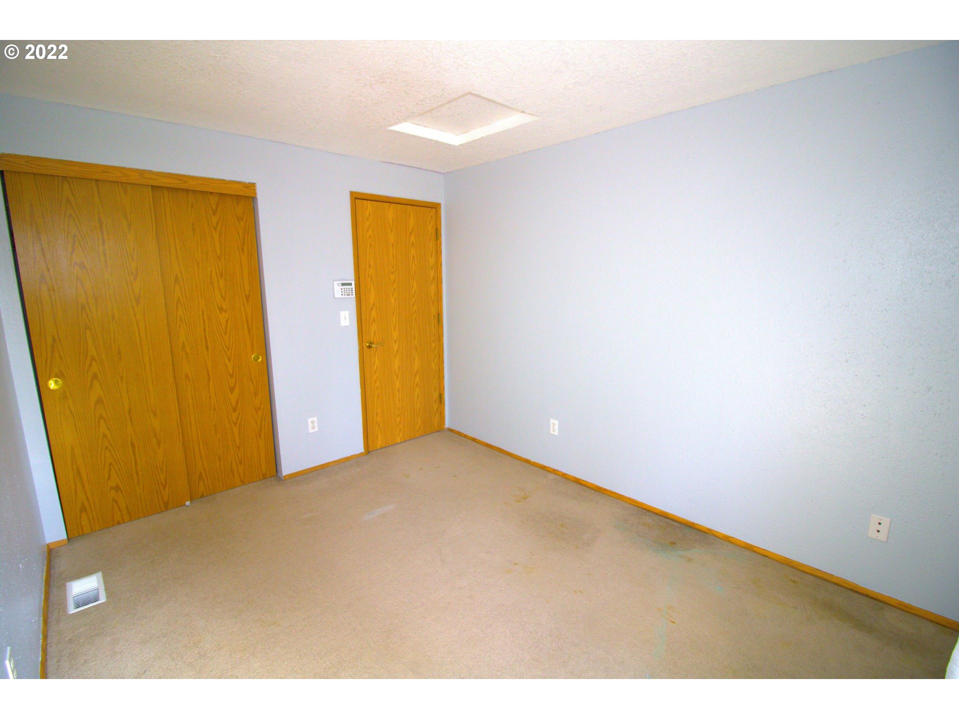 216 Southeast 34th Circle Troutdale, OR 97060 - Photo 18 of 24