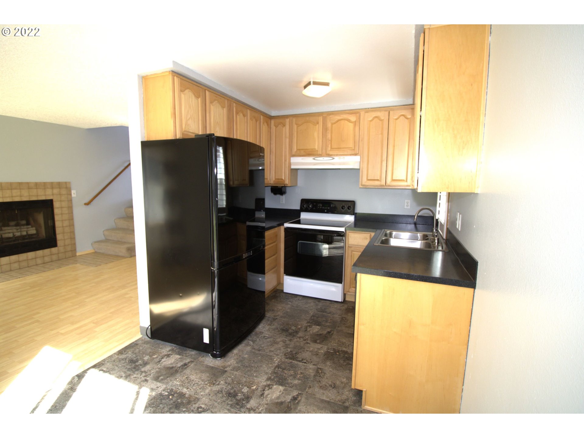 216 Southeast 34th Circle Troutdale, OR 97060 - Photo 8 of 24