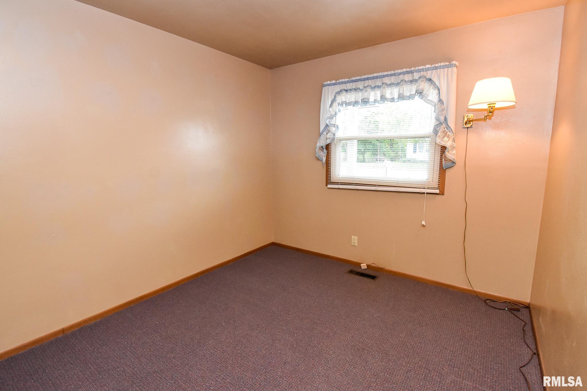 203 1/2 Mary Street Washington, IL 61571 - Photo 21 of 34