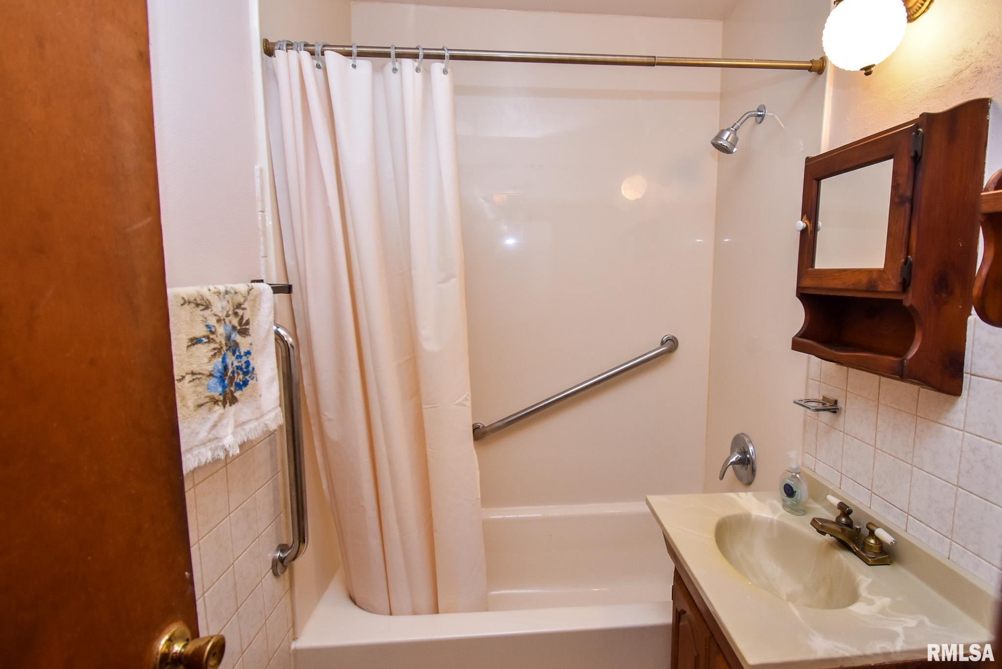 203 1/2 Mary Street Washington, IL 61571 - Photo 29 of 34