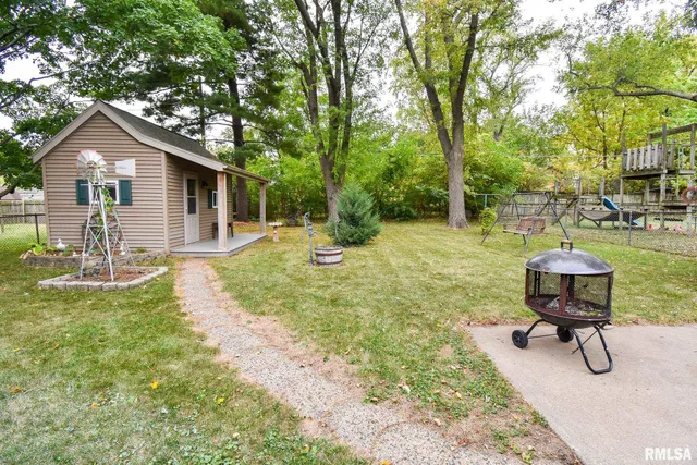 $158,000 | 203 1/2 Mary Street, Washington, IL 61571