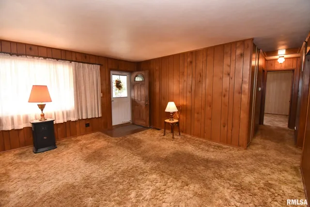 $158,000 | 203 1/2 Mary Street, Washington, IL 61571