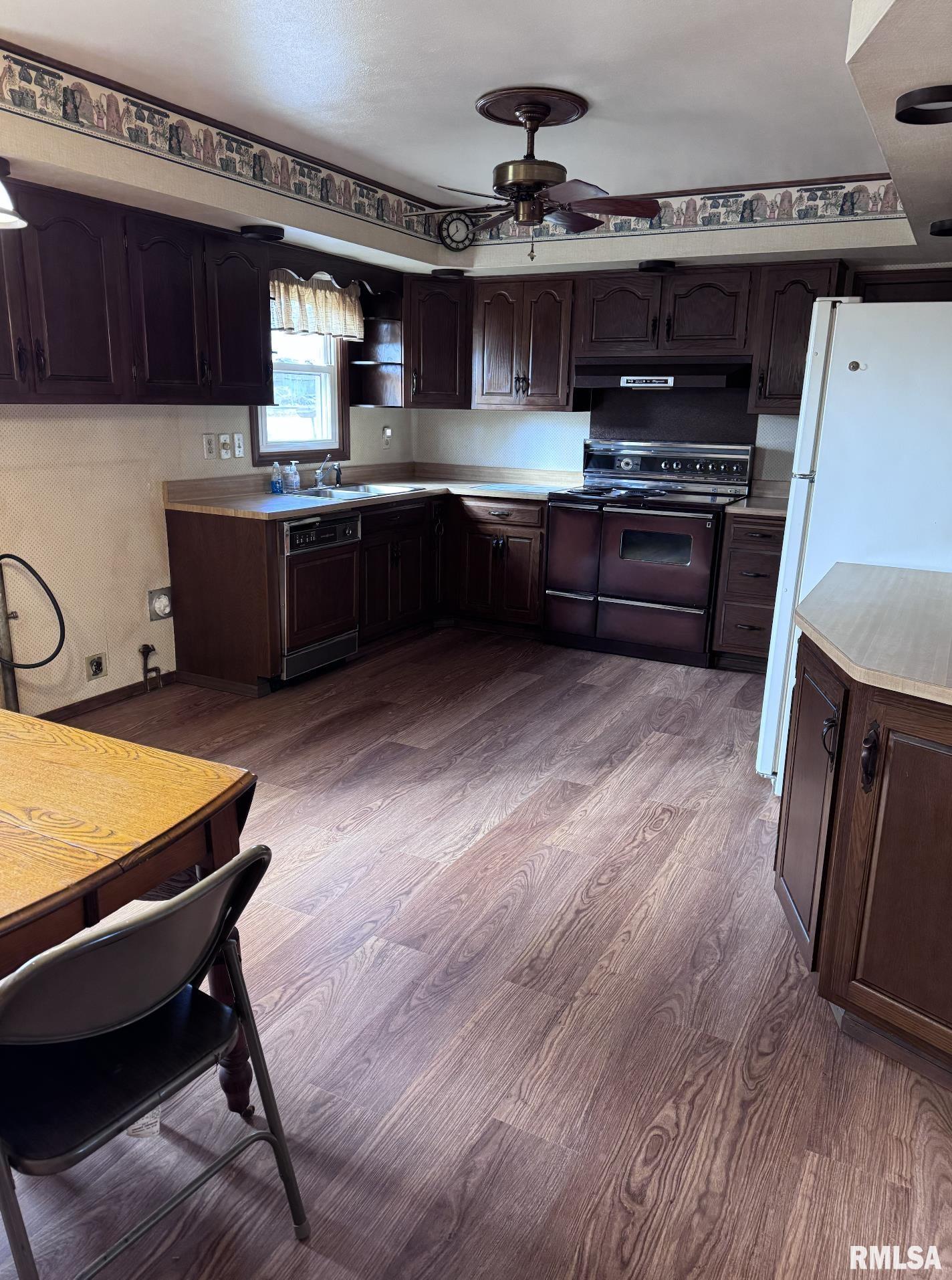 203 1/2 Mary Street Washington, IL 61571 - Photo 10 of 34