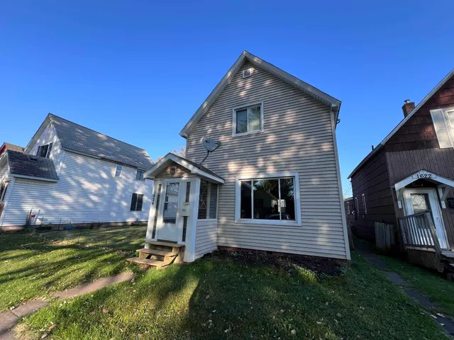 $1,400 | 1620 Iowa Avenue, Superior, WI 54880