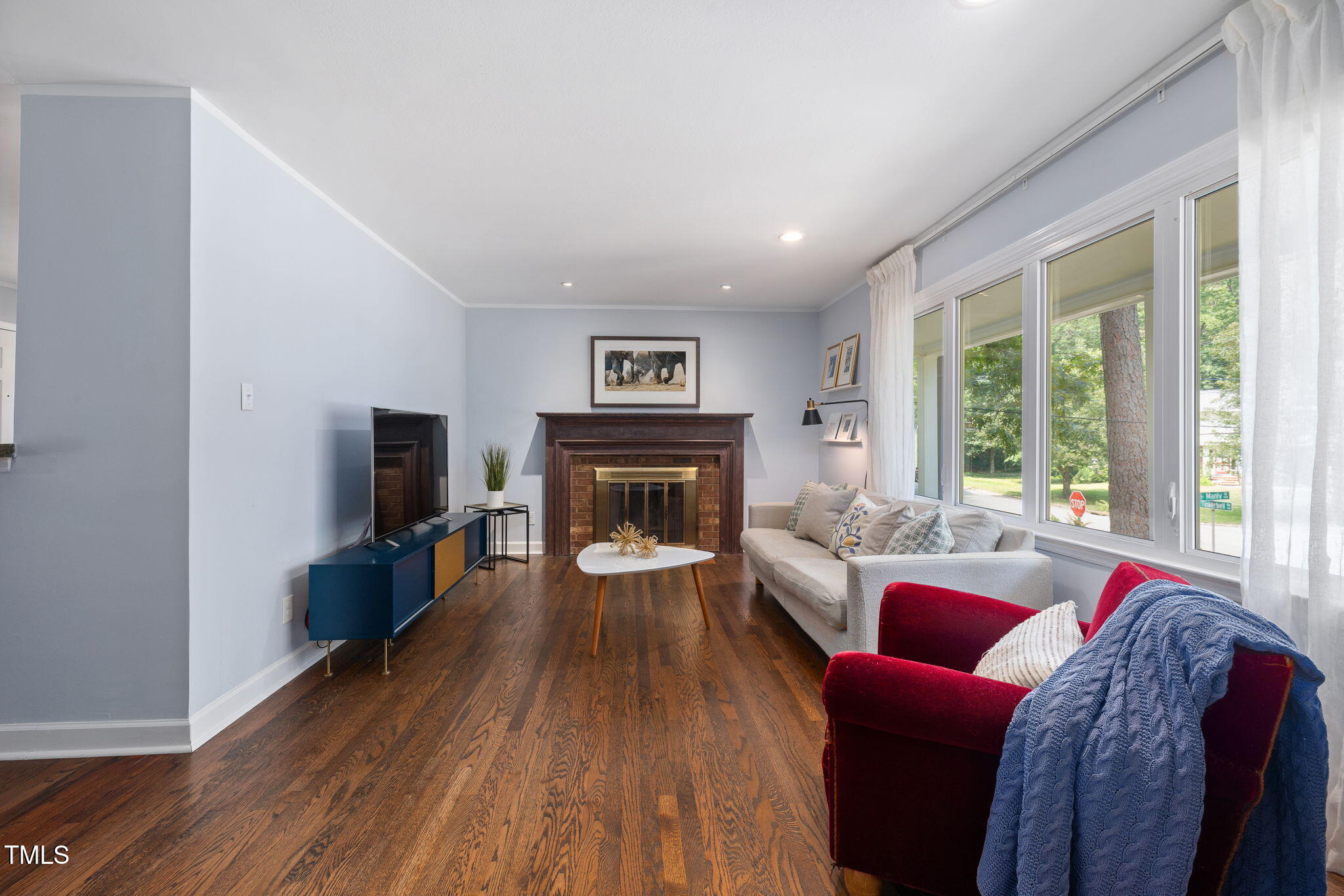 700 Tinkerbell Road Chapel Hill, NC 27517 - Photo 8 of 37 14-web-or-mls-DX3A0446
