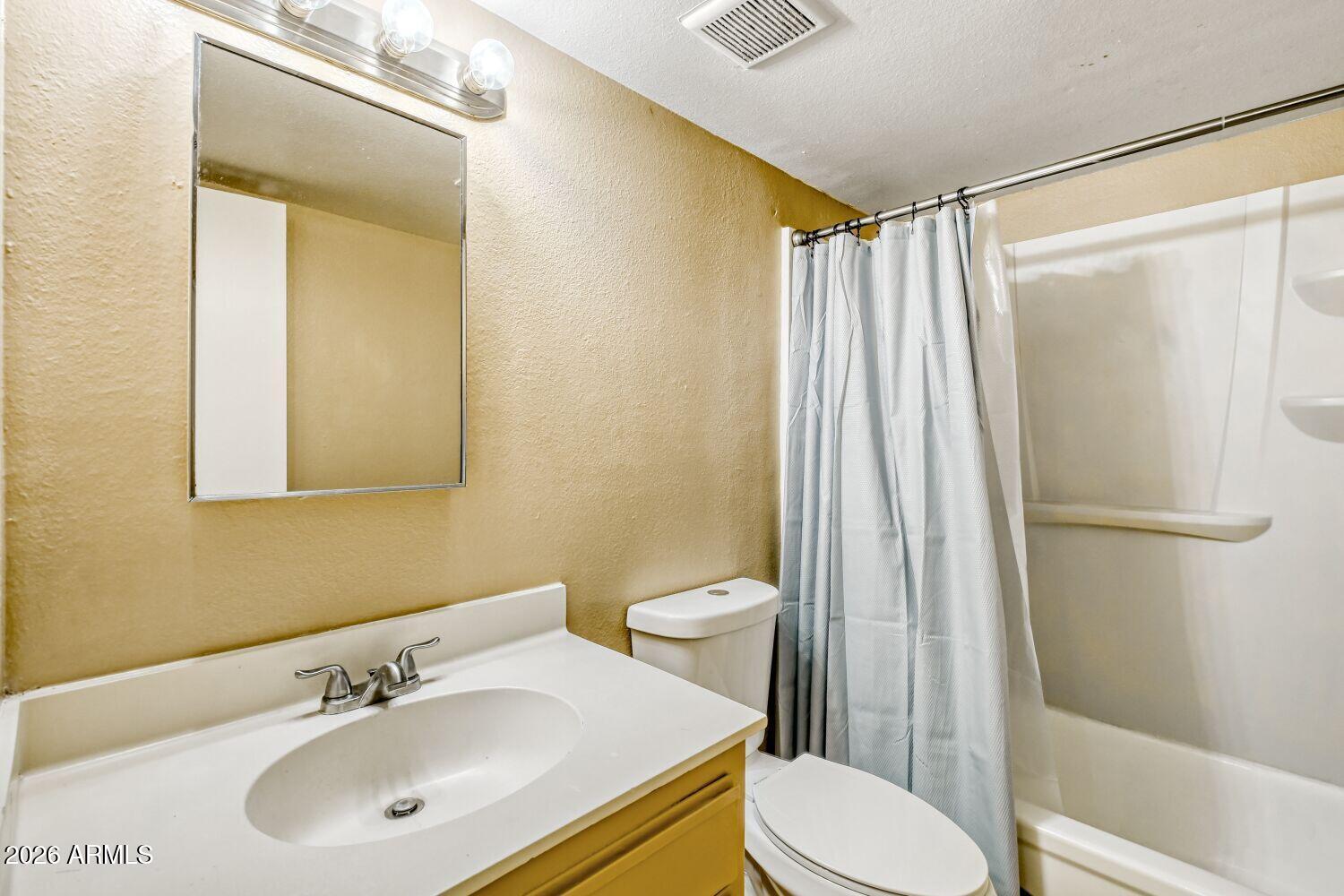 4625 West Thomas Road, Unit 39 Phoenix, AZ 85031 - Photo 16 of 20 Bathroom