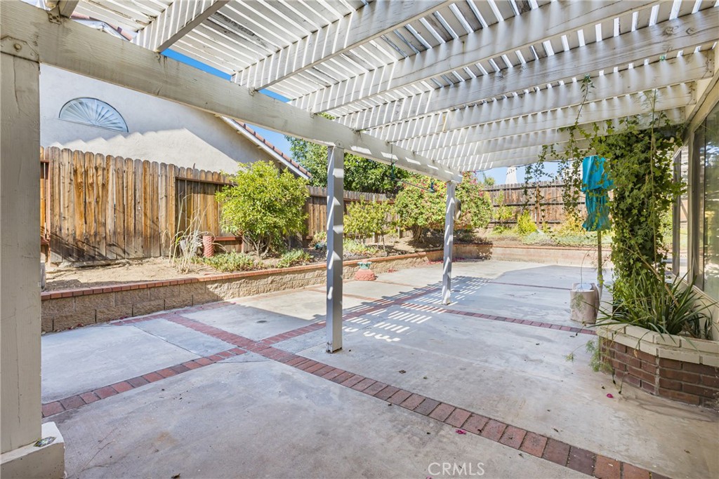 24321 Barley Road Moreno Valley, CA 92557 - Photo 38 of 66 a view of an entryway