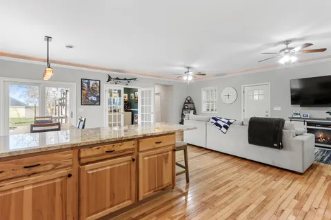 $609,900 | 163 Fontana Avenue, Fontana, WI 53125
