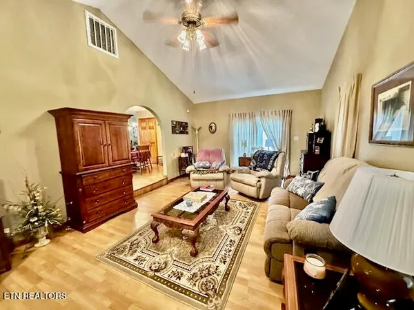 $349,000 | 200 Simpson Lane, Wallins Creek, KY 40873