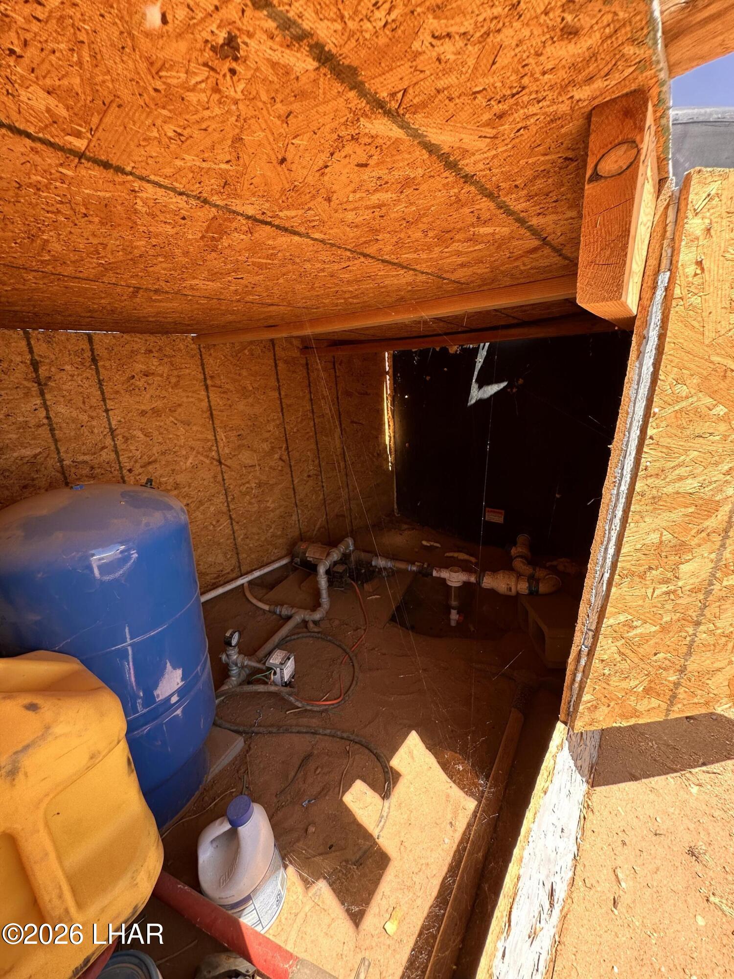 0 North Alamosa Road Kingman, AZ 86401 - Photo 23 of 24 Water Tank Pump