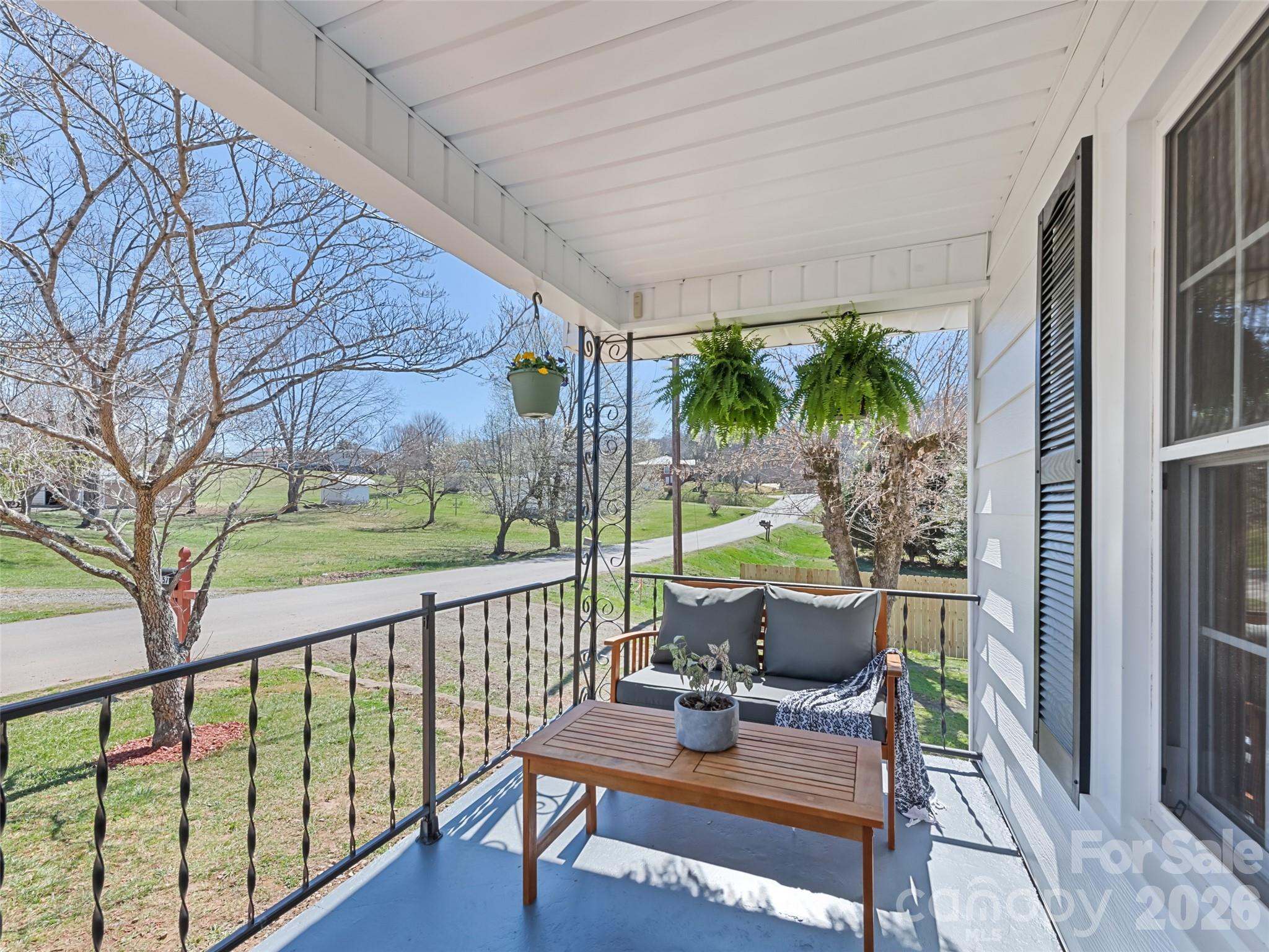 157 Morgan Street Canton, NC 28716 - Photo 4 of 37
