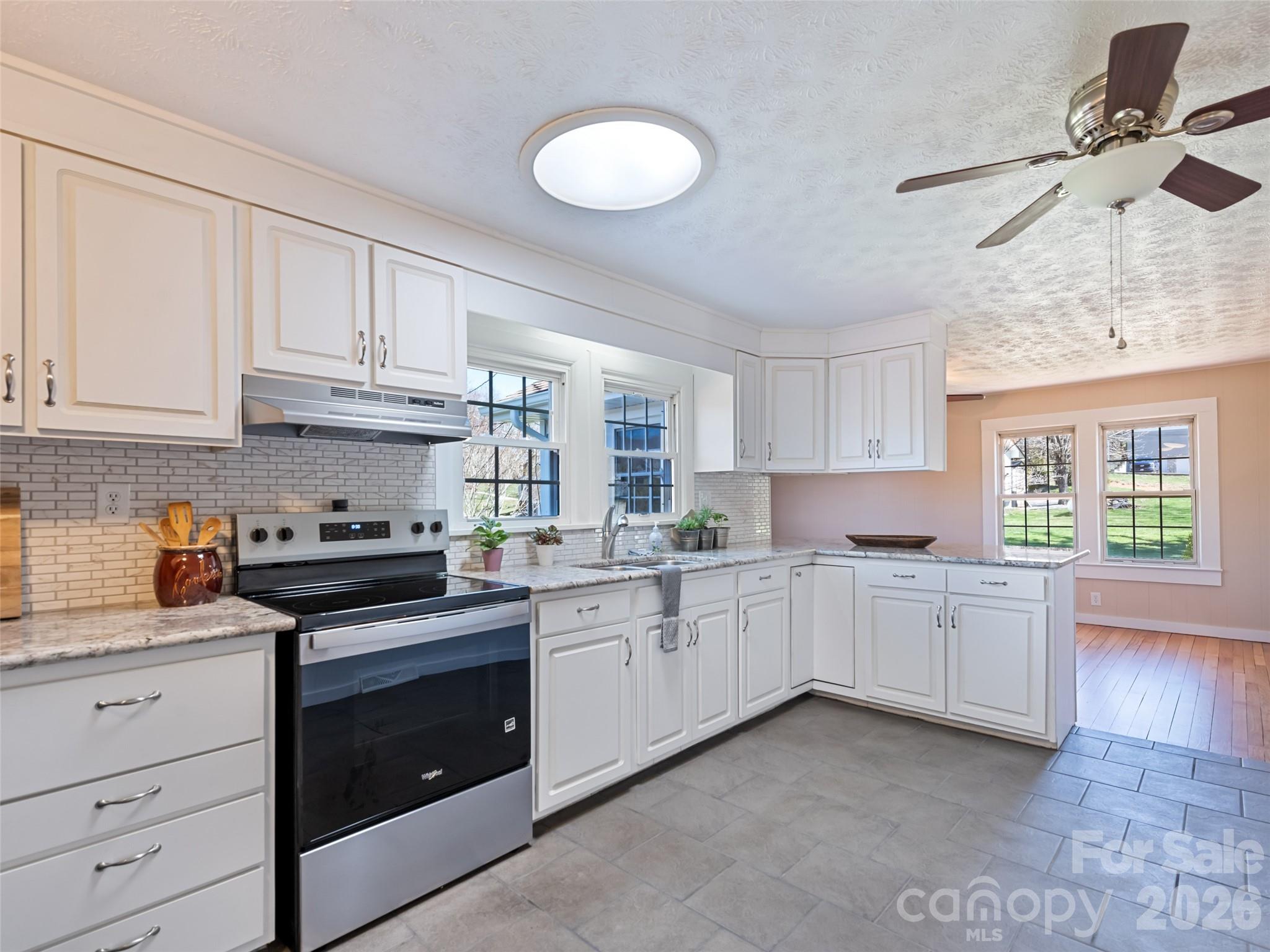 157 Morgan Street Canton, NC 28716 - Photo 7 of 37
