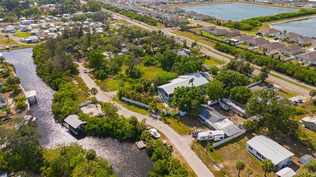 826 West Shell Point Road Ruskin, FL 33570 - Photo 27 of 32
