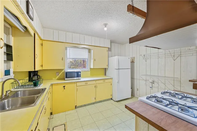 $199,999 | 12844 Hearn Road, Corpus Christi, TX 78410