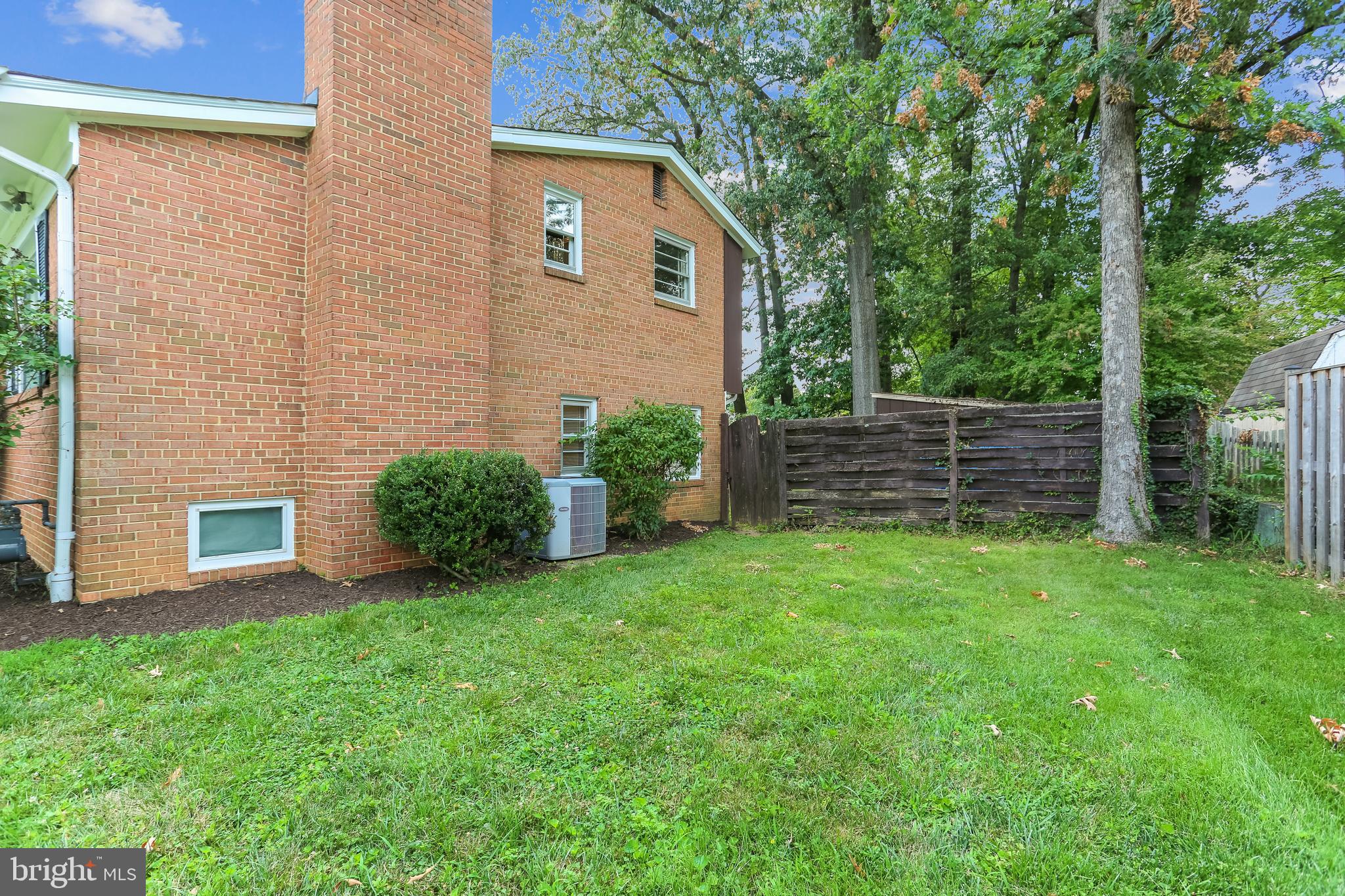 11504 Nairn Road Silver Spring, MD 20902 - Photo 29 of 30 Side Elevation