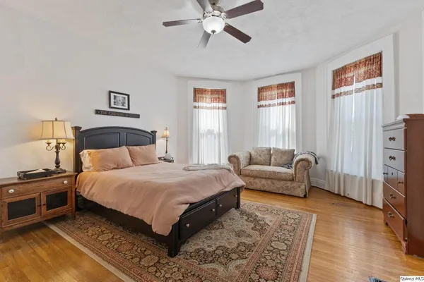 $249,900 | 2009 Hampshire Street, Quincy, IL 62301