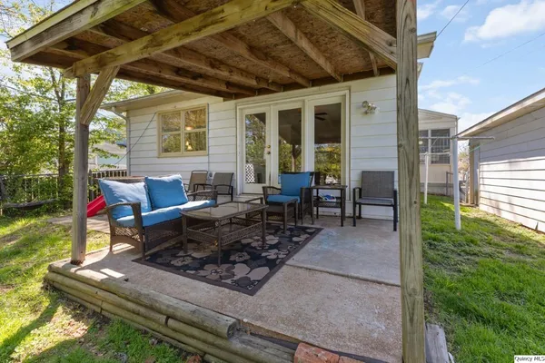 $249,900 | 2009 Hampshire Street, Quincy, IL 62301