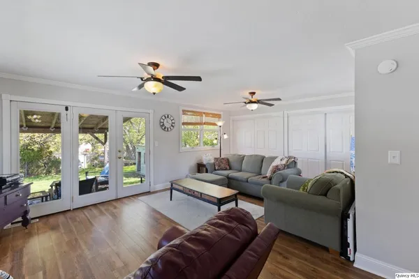 $249,900 | 2009 Hampshire Street, Quincy, IL 62301