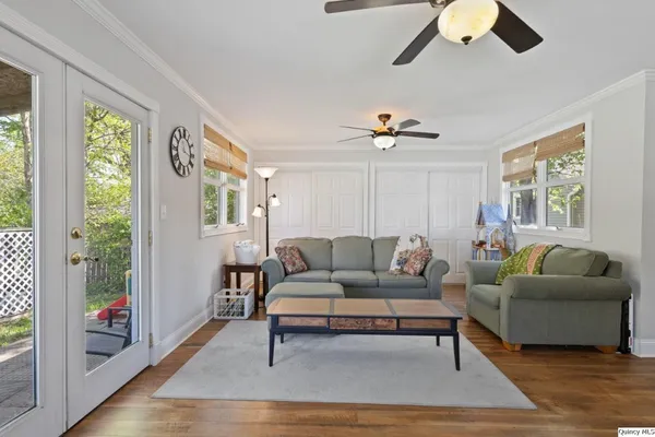 $249,900 | 2009 Hampshire Street, Quincy, IL 62301