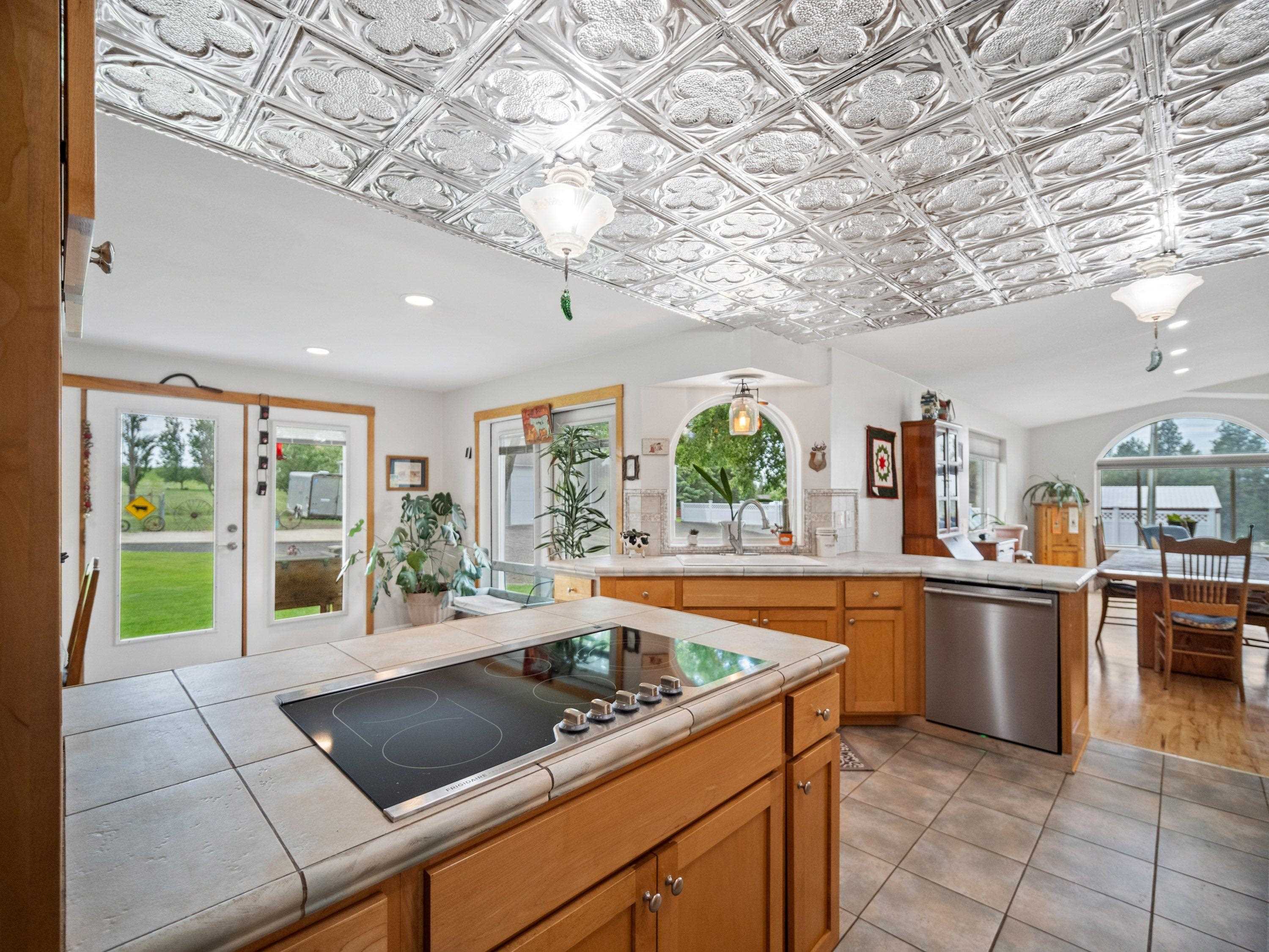 10916 East Rinear Road Valleyford, WA 99036 - Photo 13 of 49