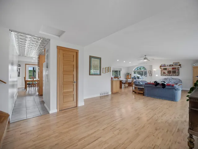 $895,500 | 10916 East Rinear Road, Valleyford, WA 99036