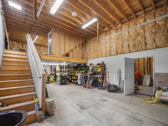 $895,500 | 10916 East Rinear Road, Valleyford, WA 99036