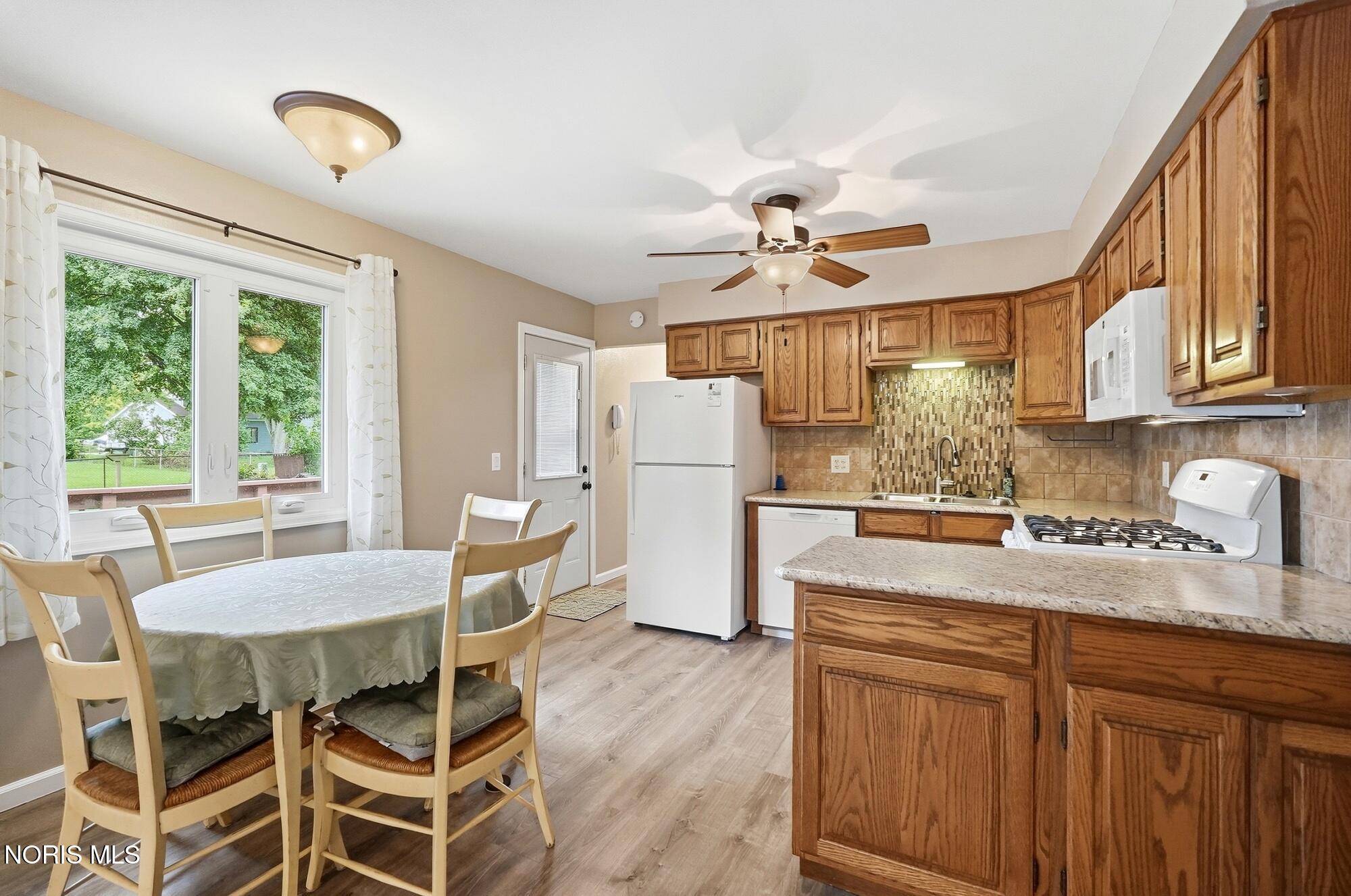 1744 Cass Road Maumee, OH 43537 - Photo 12 of 47 Gallery Image 12