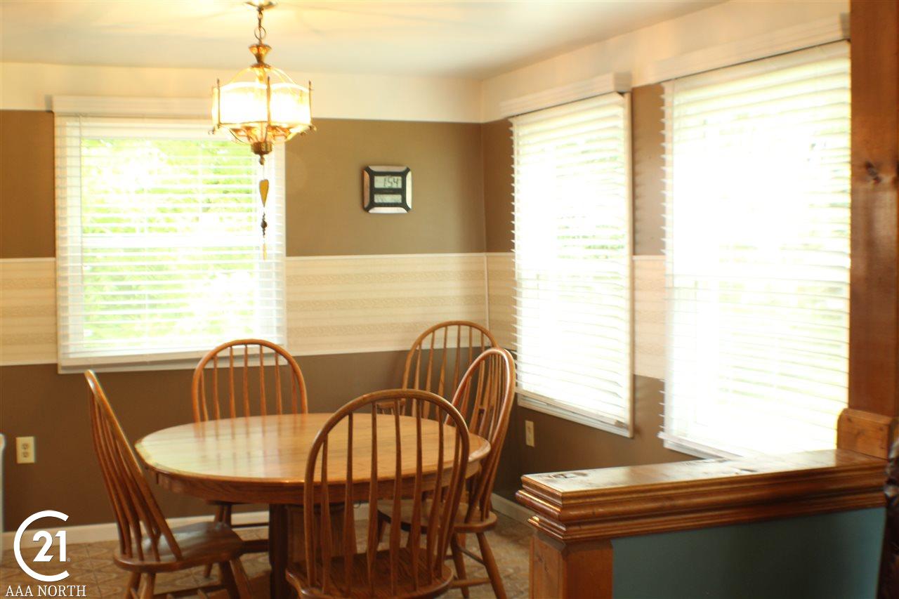 523 Berville Road Allenton, MI 48002 - Photo 8 of 35 Dining