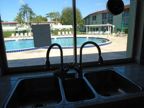 $85,000 | 3300 Springdale Boulevard, Unit 316, Palm Springs, FL 33461