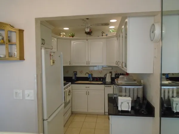 $85,000 | 3300 Springdale Boulevard, Unit 316, Palm Springs, FL 33461